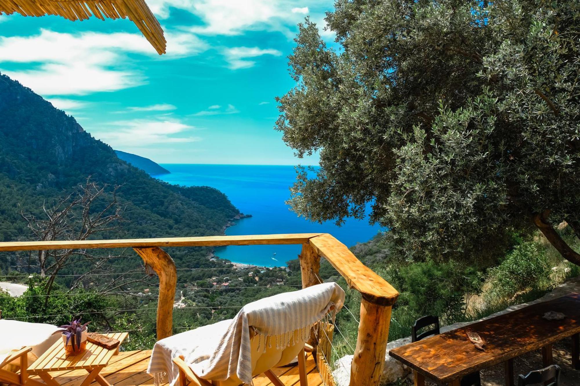 Uzak Treehouse Villa